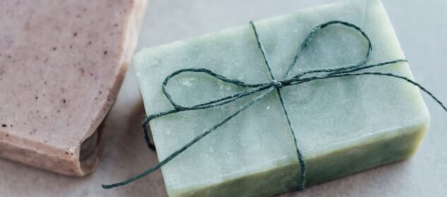 DIY Floral Soap… Because Soap Doesn’t Have to Be Ugly!