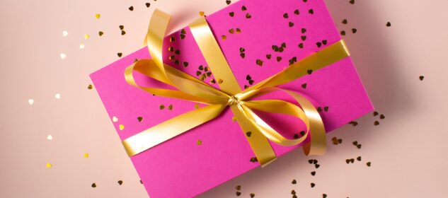 Unique Ways To Wrap A Gift In The Finest Festive Fashion