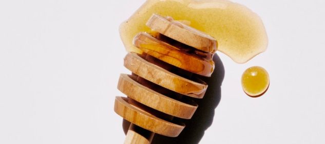 Why Eating Honey Before Bed Is Good For You