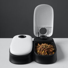 How Automatic Pet Feeders Can Make Life Easier for You and Your Pet?