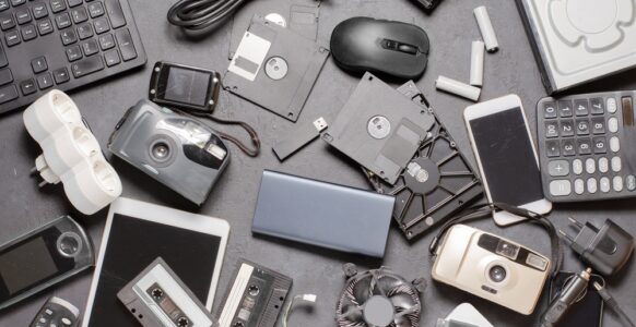 7 Ways to Upcycle Old Electronics into Something Cool