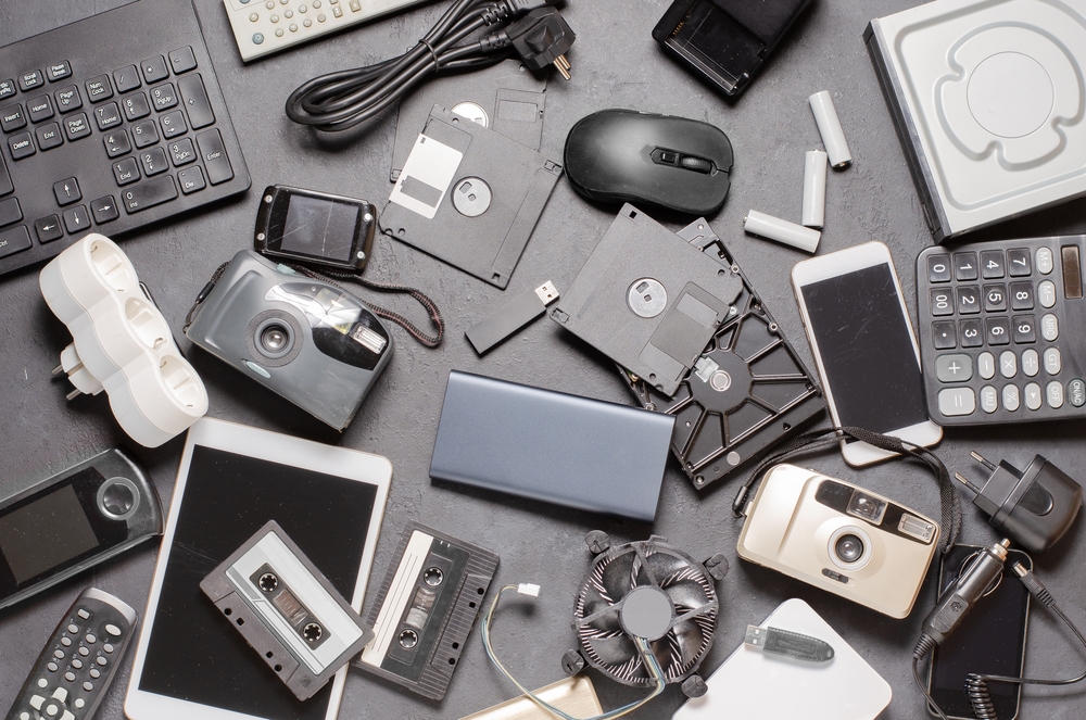 7 Ways to Upcycle Old Electronics into Something Cool