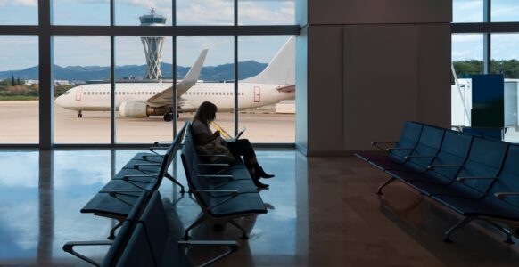 The Airlines and Airports Most Likely to Delay Your Holiday Travel