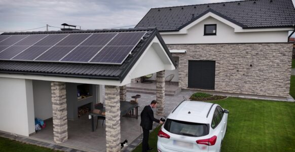 DIY Solar Powered Charging Stations for Your Backyard.