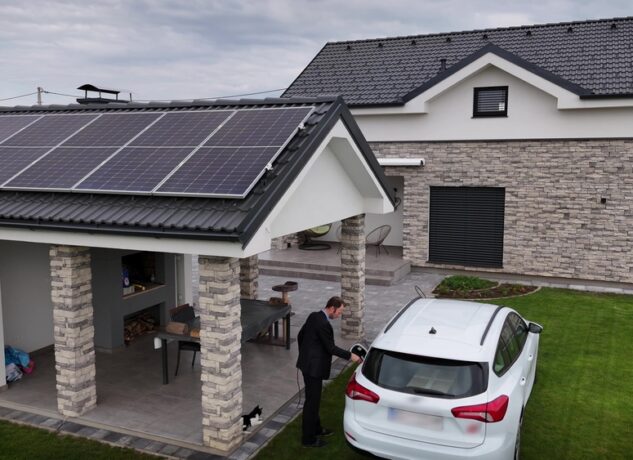 DIY Solar Powered Charging Stations for Your Backyard.