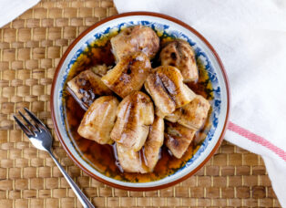 Sweet Summer Magic with Grilled Bananas and Coconut Caramel