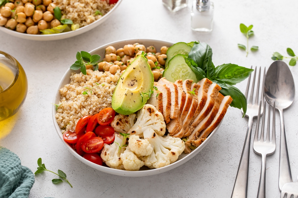Grilled Chicken With Quinoa and Roasted Vegetables