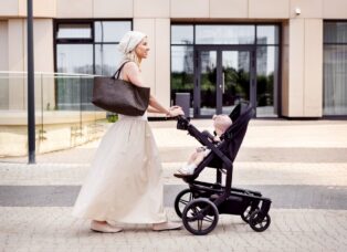 Mom-Friendly Style Tricks That Make Toddler Days So Much Easier