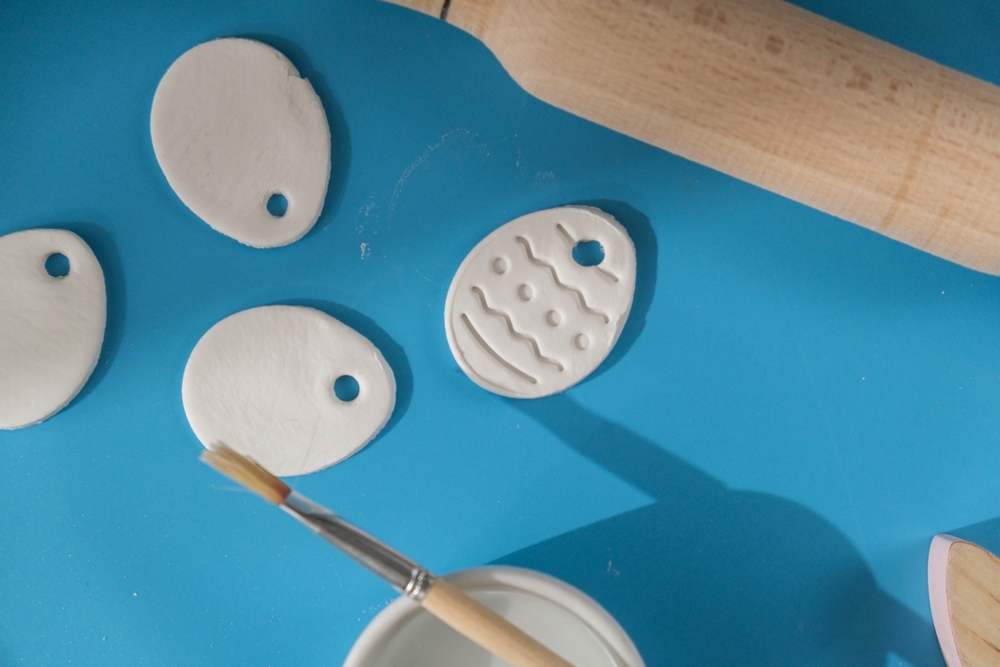 Air-Dry Clay Trinket Dishes Are 2026's Easiest Handmade Gift