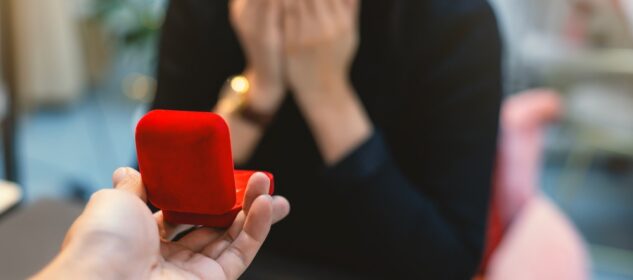 How to Say “I Love You” for the First Time Without Panicking?